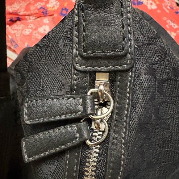 Coach Black Duffel Bag with Green Interior - Picture 9 of 12